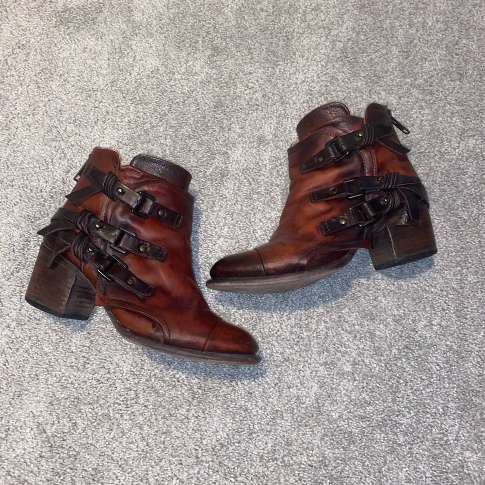 Freebird FB-Circe Ankle Boots - Picture 2 of 16